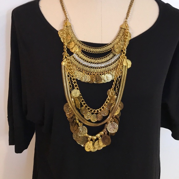 Gold coin chain statement necklace boutique - Picture 4 of 7